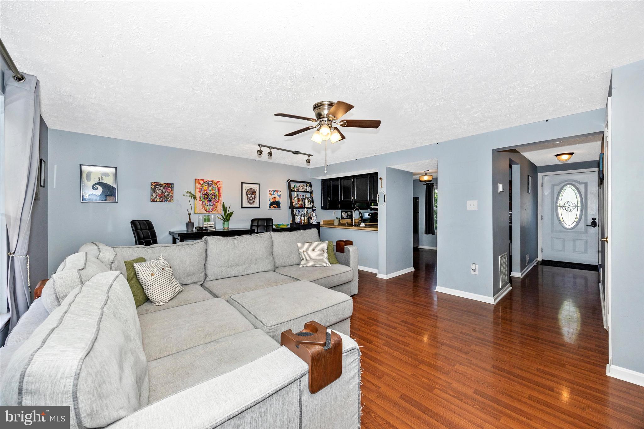 1458 MOBLEY COURT