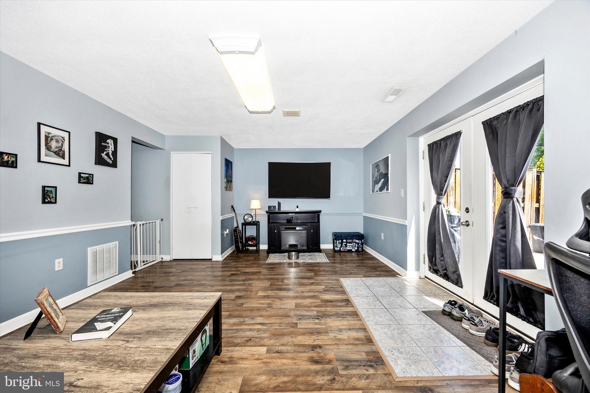 FREDERICKTOWNE VILLAGE - Residential