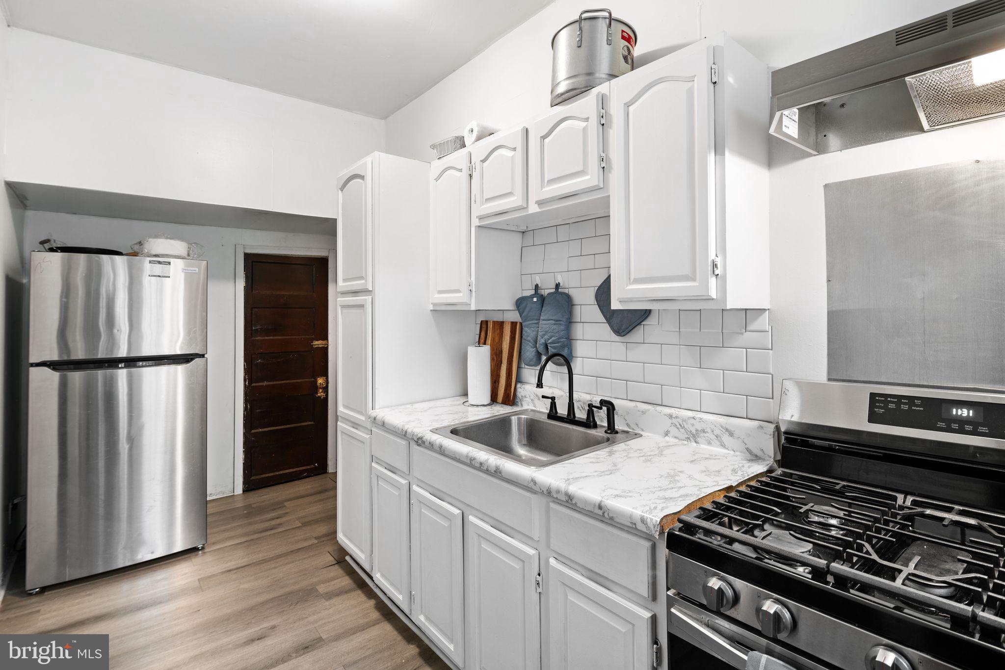 STRAWBERRY MANSION - Residential