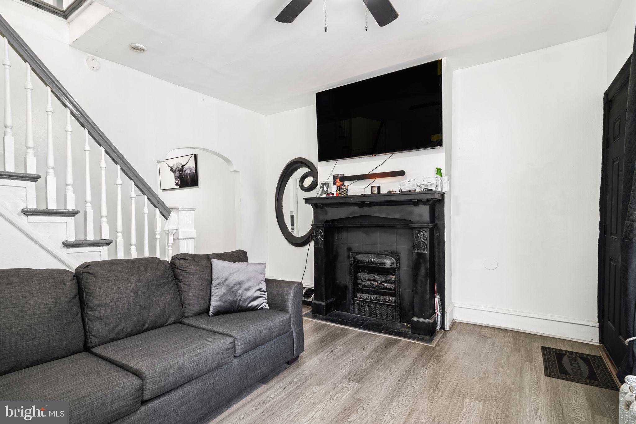 STRAWBERRY MANSION - Residential