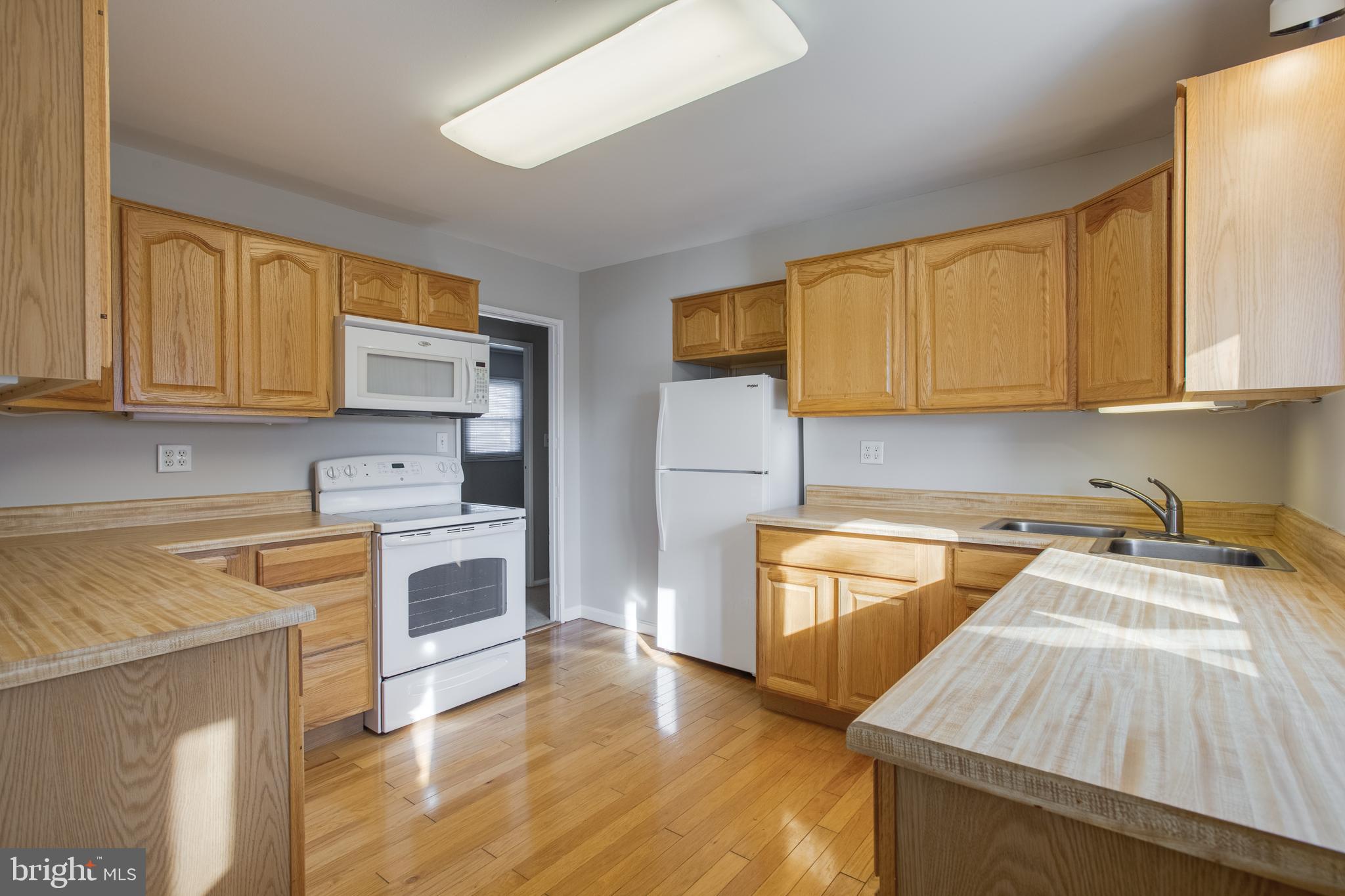 MAPLE HILL - Residential