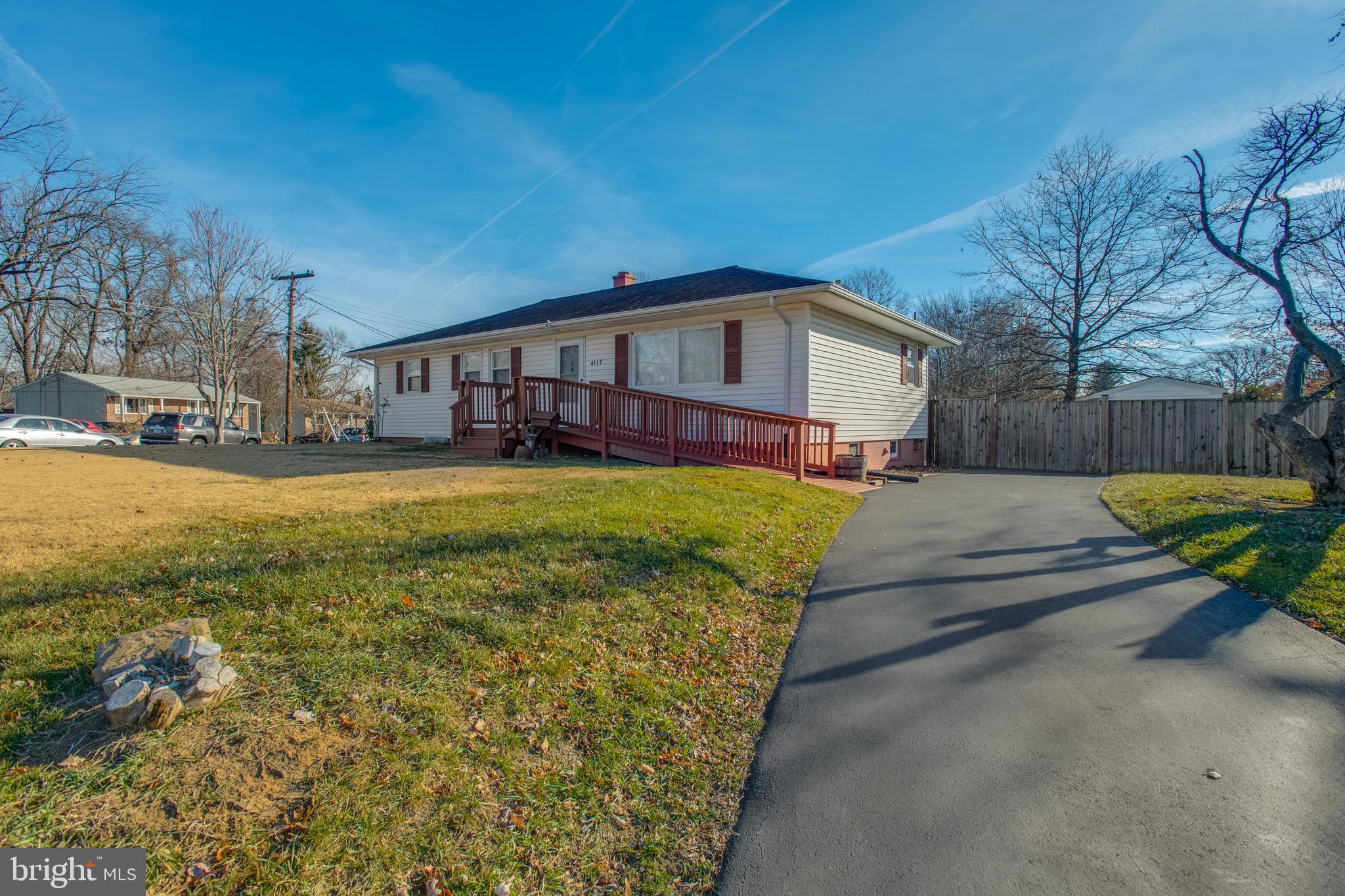 MAPLE HILL - Residential