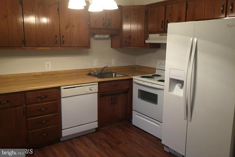 STAFFORD MEADOWS - Residential