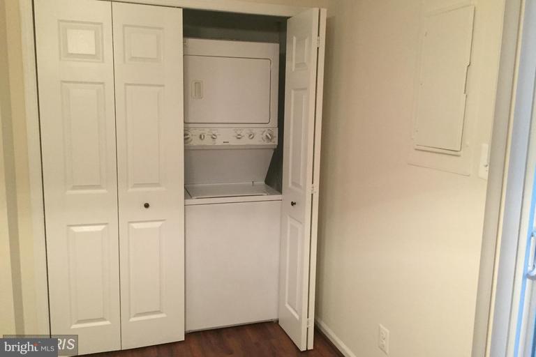 STAFFORD MEADOWS - Residential