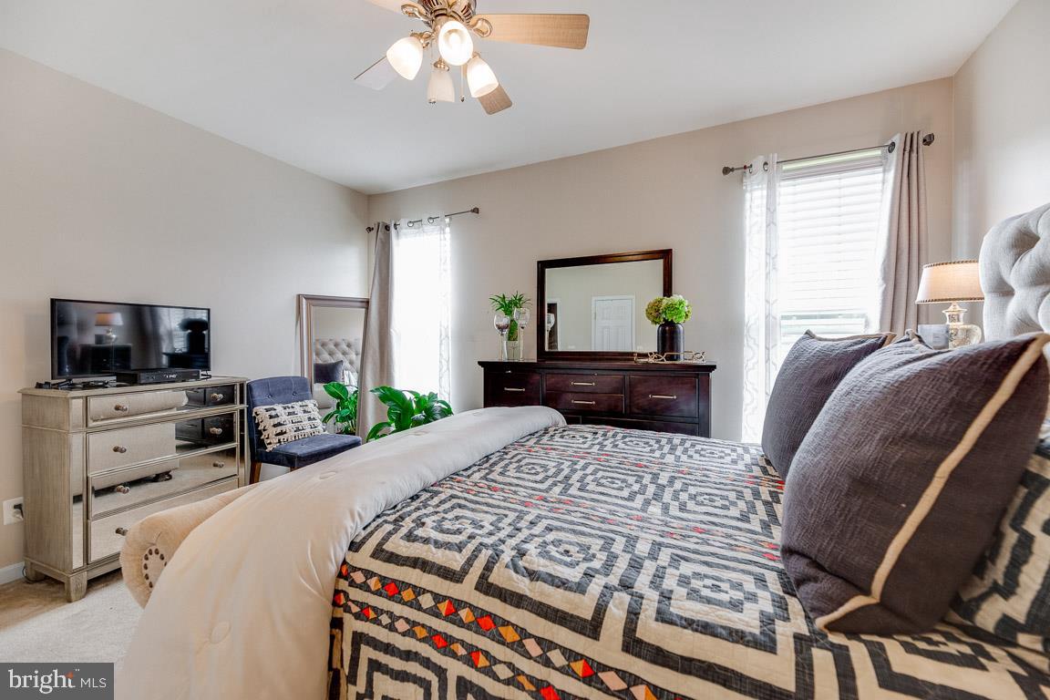 SOUTH RIDING - Residential Lease