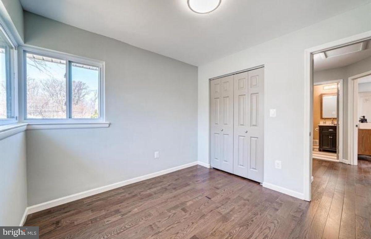 WARREN WOODS - Residential Lease