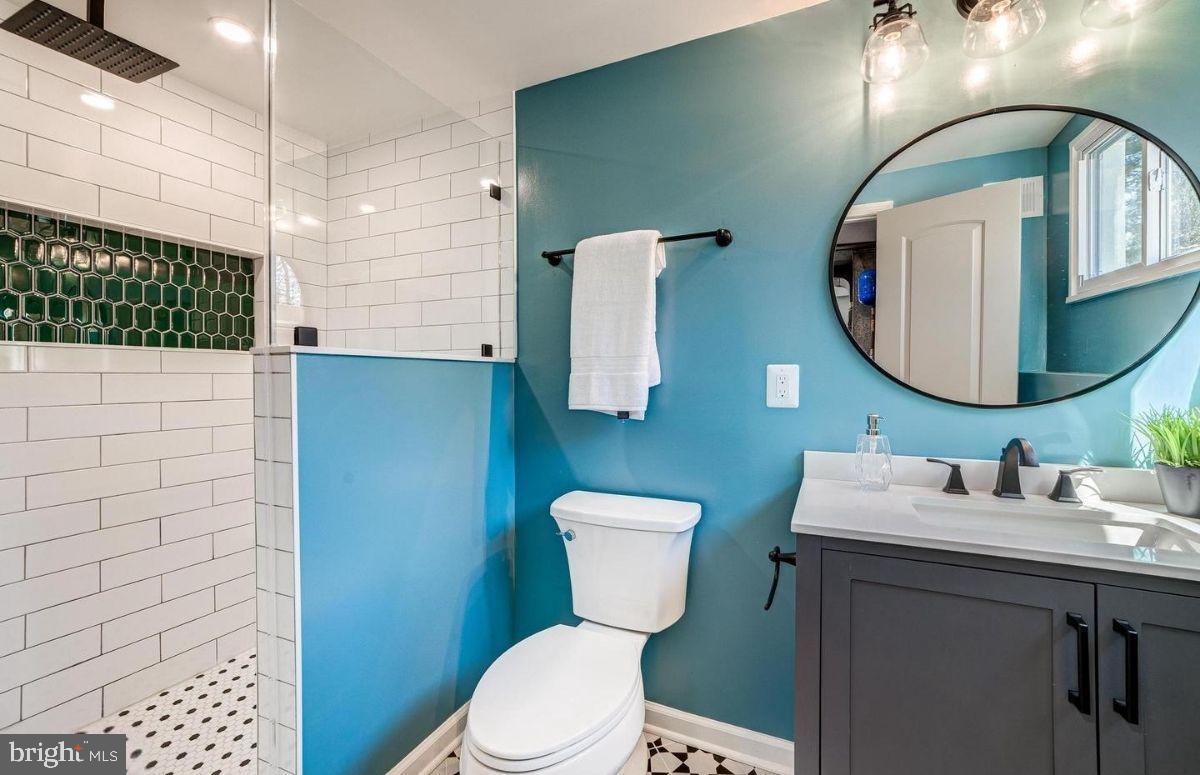 WARREN WOODS - Residential Lease