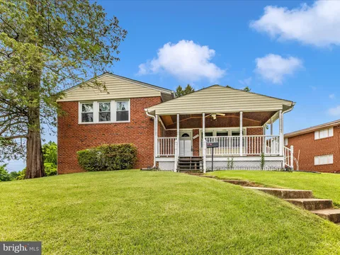 12929 Valleywood Drive, Silver Spring, MD MLS: MDMC2182122