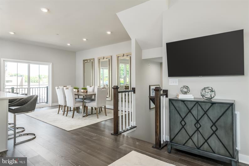 MONTGOMERY VILLAGE - Residential