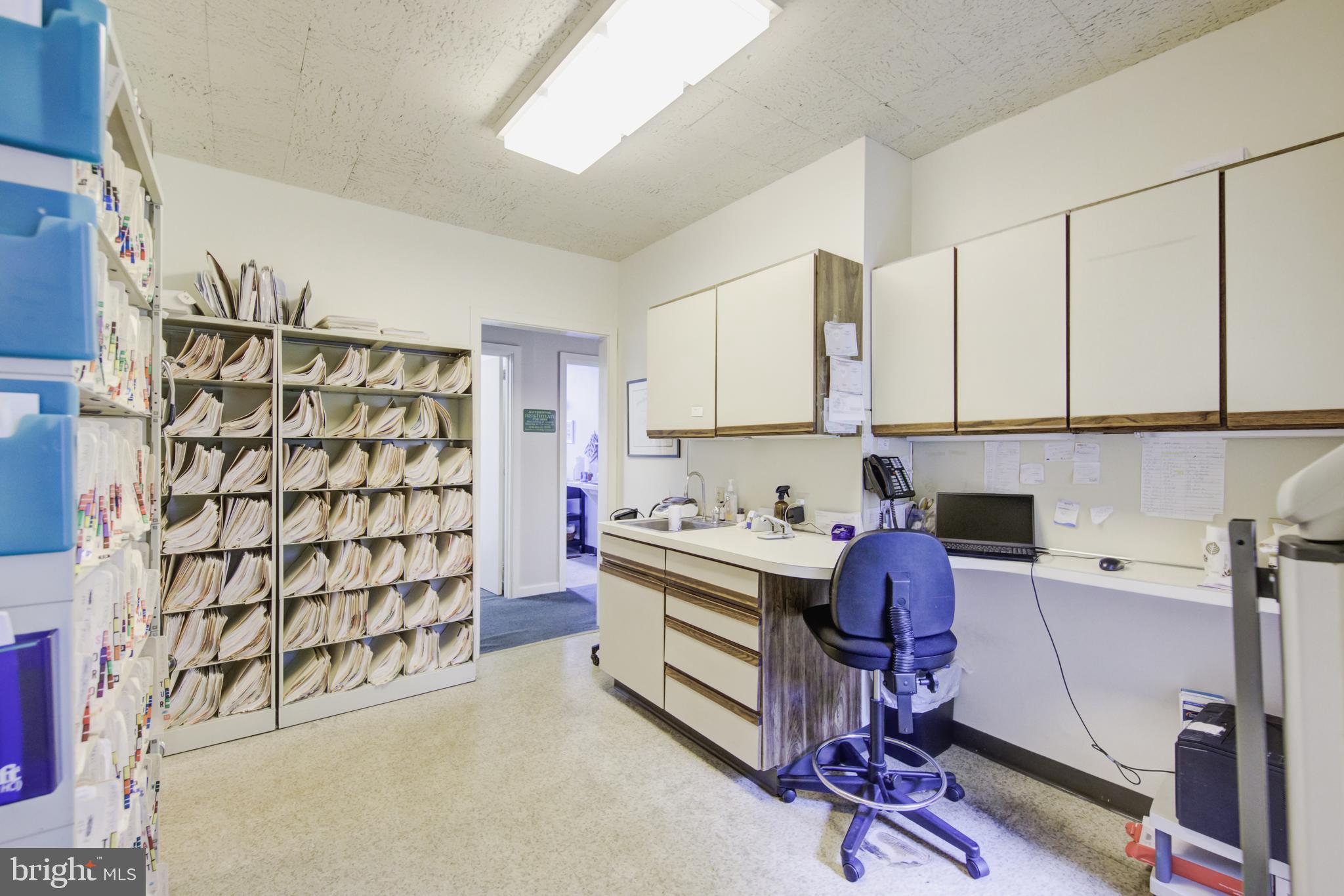 CHESTNUT HILL - Commercial Sale