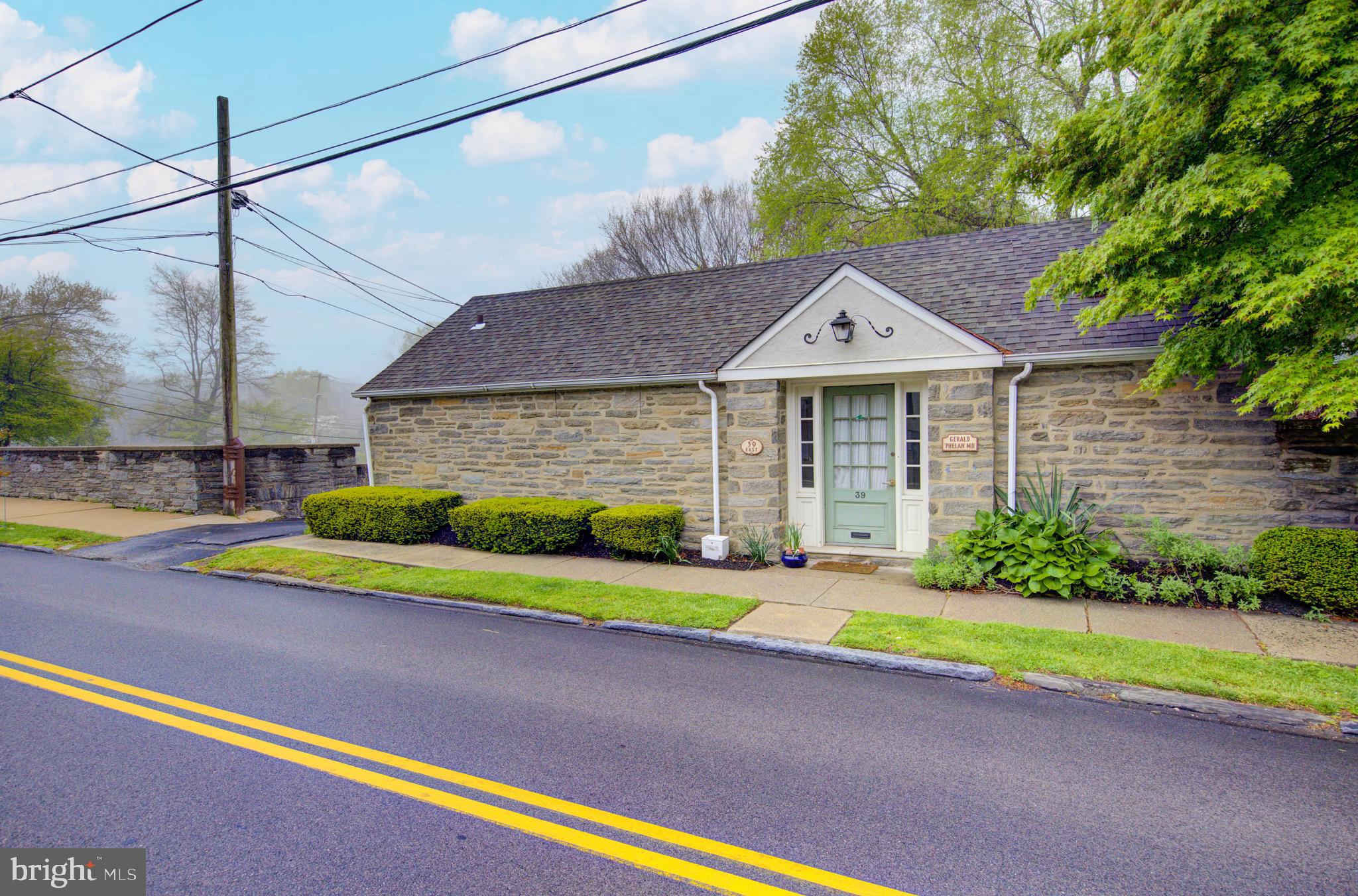 CHESTNUT HILL - Commercial Sale