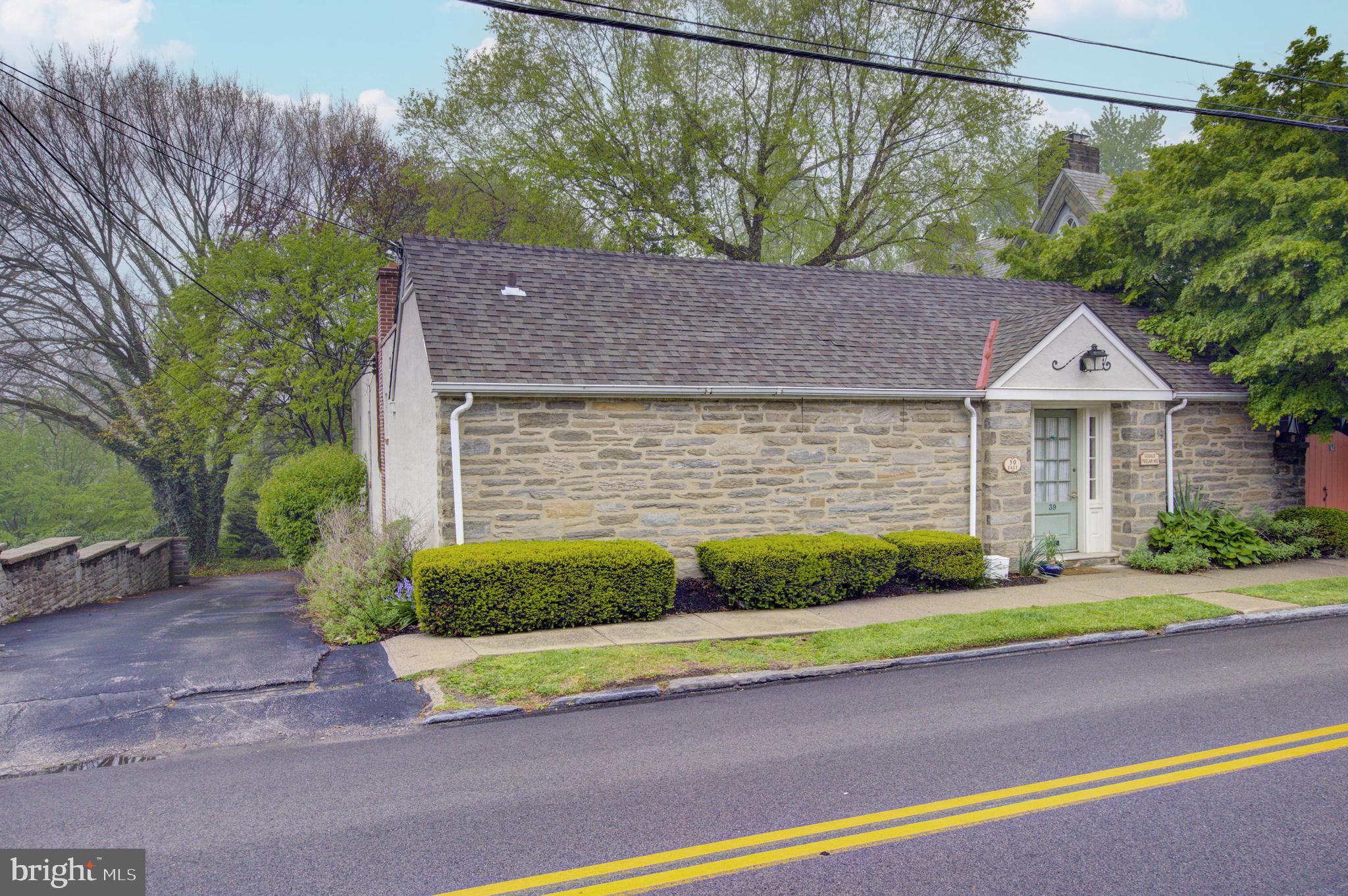 CHESTNUT HILL - Commercial Sale