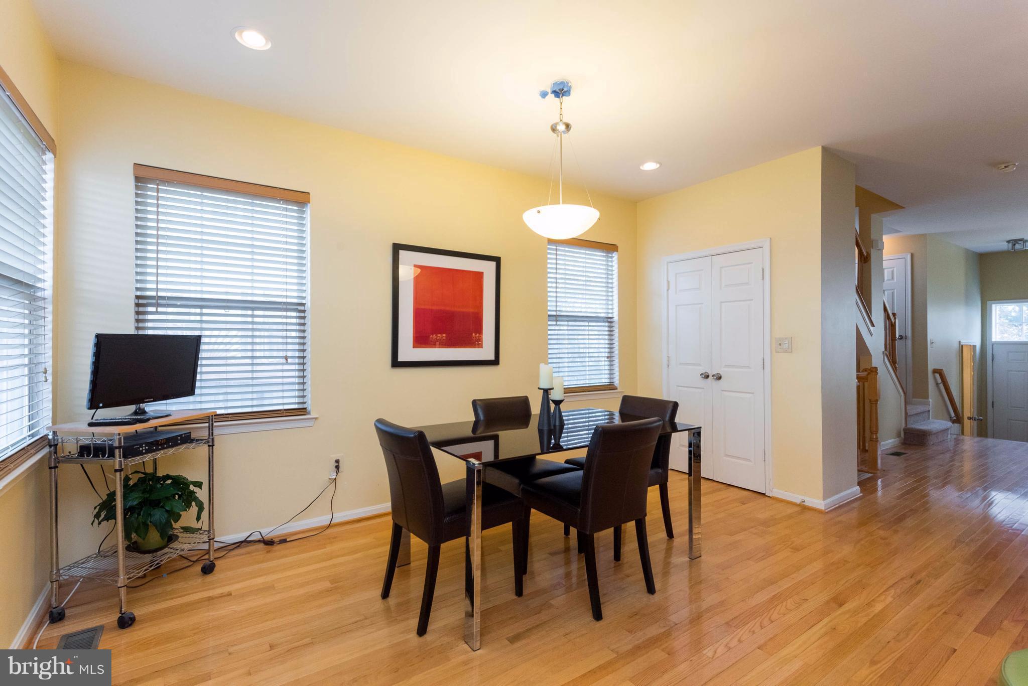 WOODVIEW VILLAGE WEST - Residential