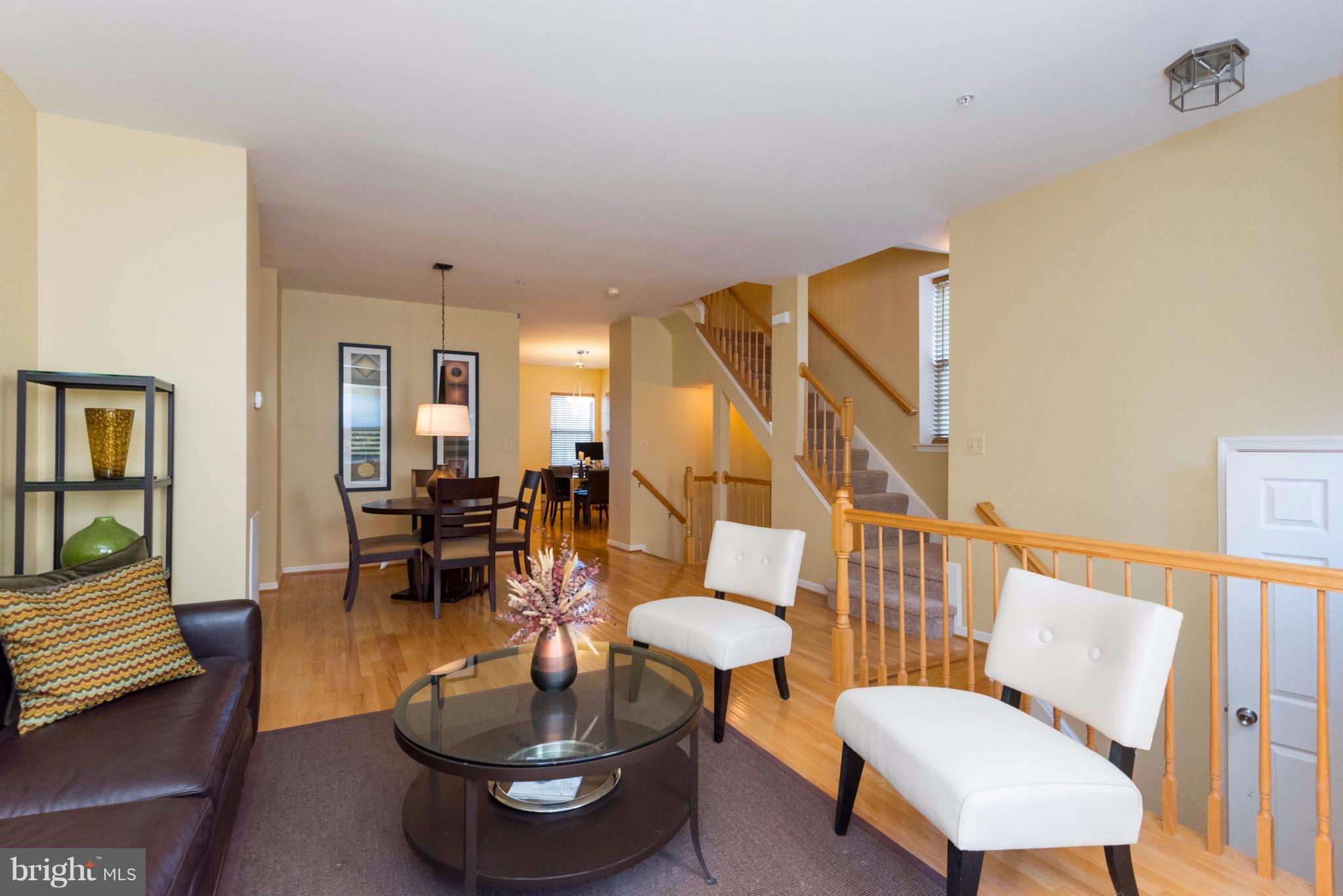 WOODVIEW VILLAGE WEST - Residential