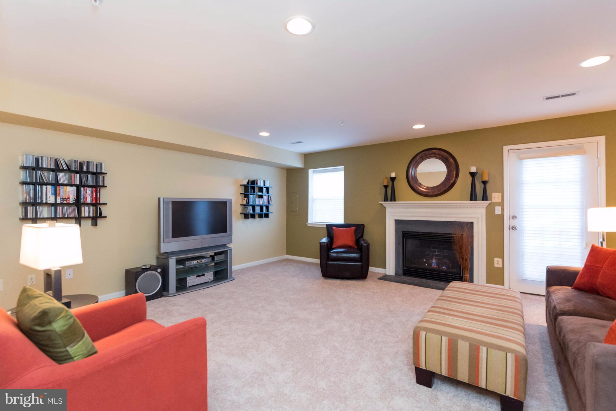 WOODVIEW VILLAGE WEST - Residential