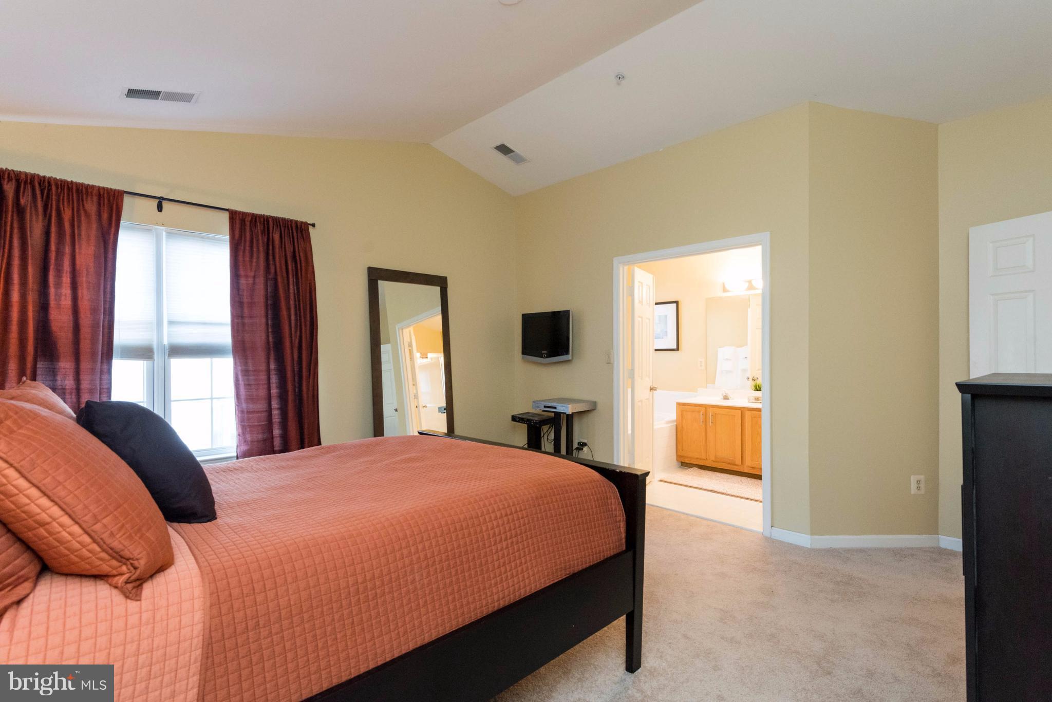 WOODVIEW VILLAGE WEST - Residential