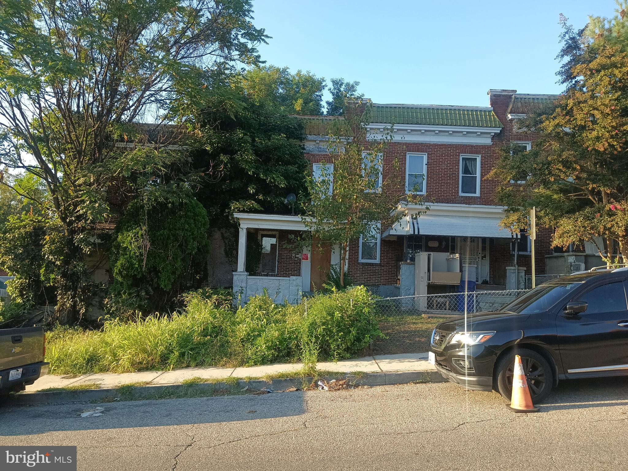 ONLINE AUCTION: Bidding begins 09/15/2025 @ 10:00 AM. Bidding ends 09/17/2025 @ 07:30 PM. List Price is Suggested Opening Bid. Deposit: $5,000.
This two-story townhouse is located in the Franklintown Road neighborhood of West Baltimore. Residents can enjoy the nearby attractions such as Franklintown Park, Rosemont Park, and Leon Day Park, with extended recreational access via the Gwynns Falls/Leakin Park. Coppin State University is also located nearby, and the location offers smooth access to major highways (I-95, I-695, and I-83), providing seamless regional connectivity. This vacant property is in shell condition and ready for major renovations.