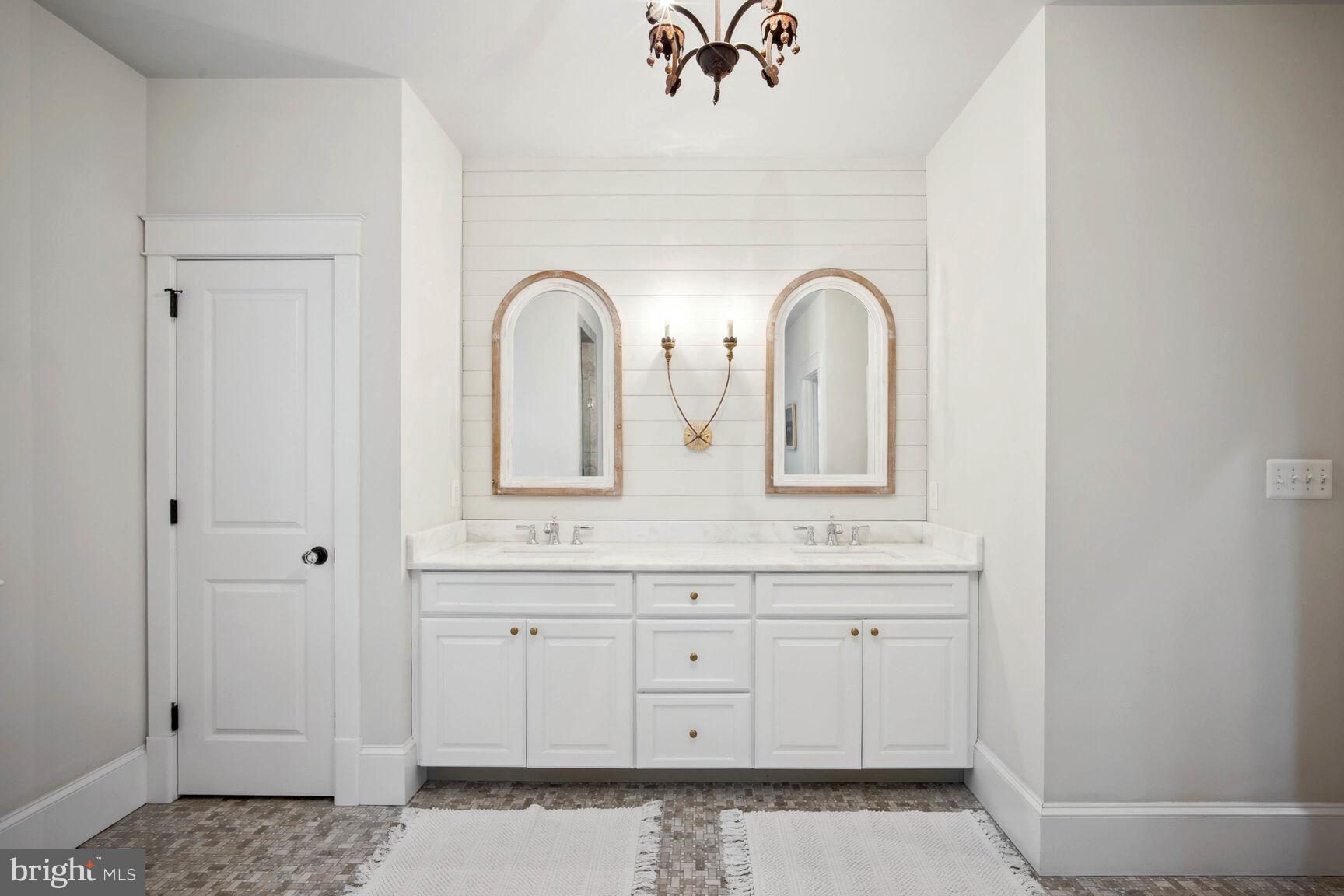 MINOR HILL - Residential