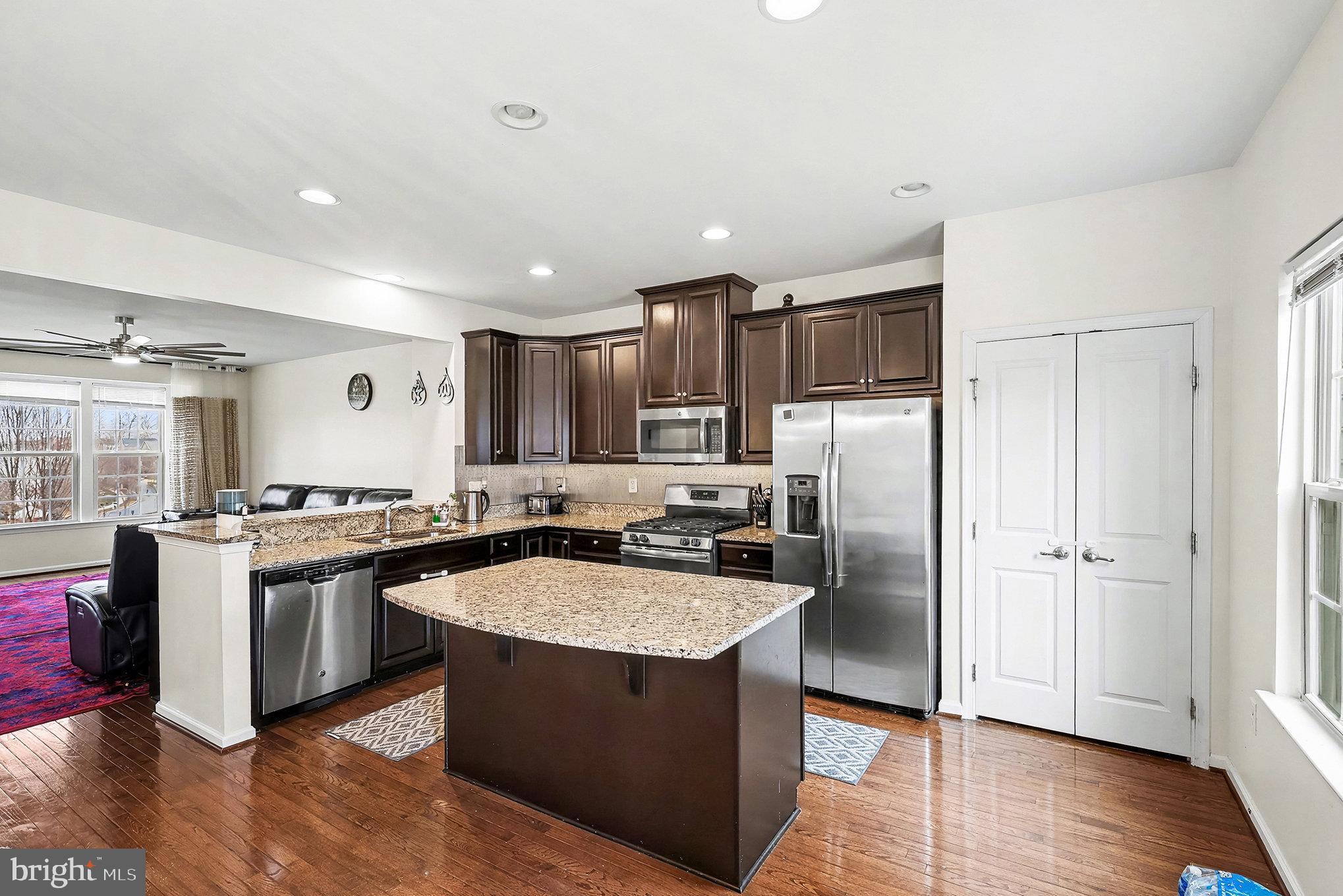 EMBREY MILL - Residential