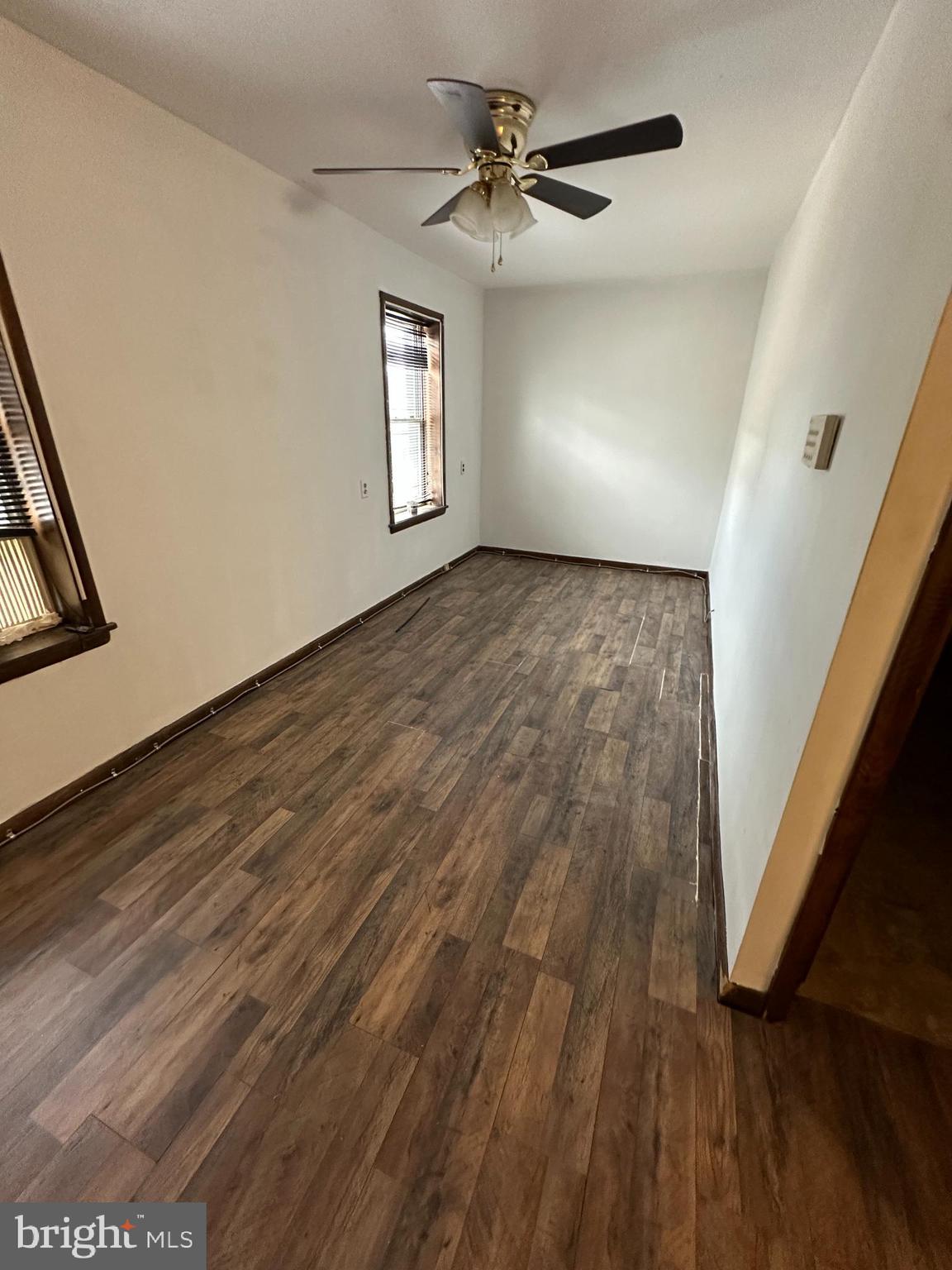 PORT RICHMOND - Residential Lease