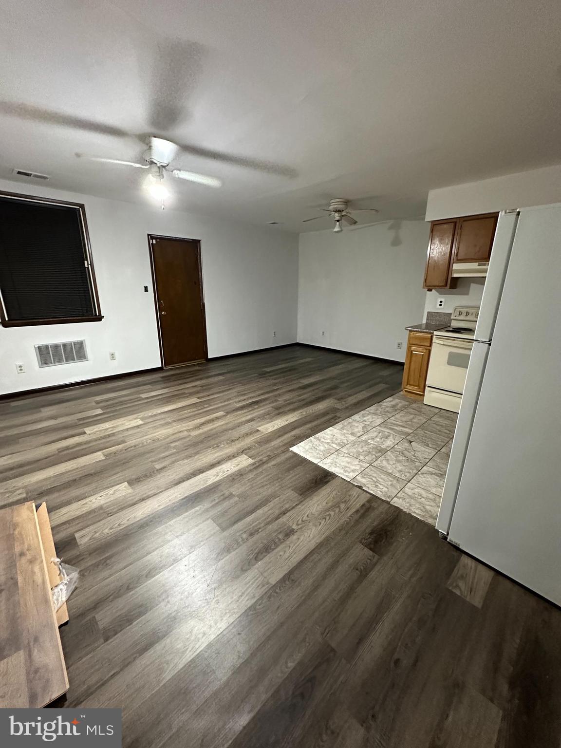 PORT RICHMOND - Residential Lease