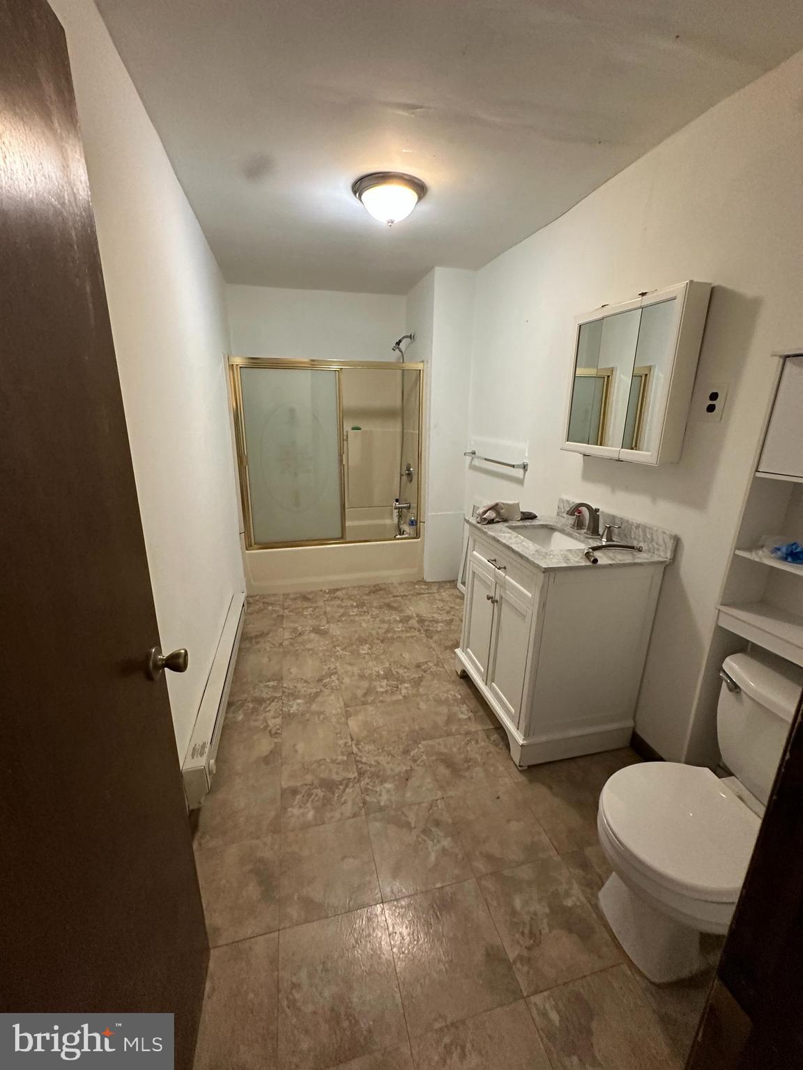 PORT RICHMOND - Residential Lease