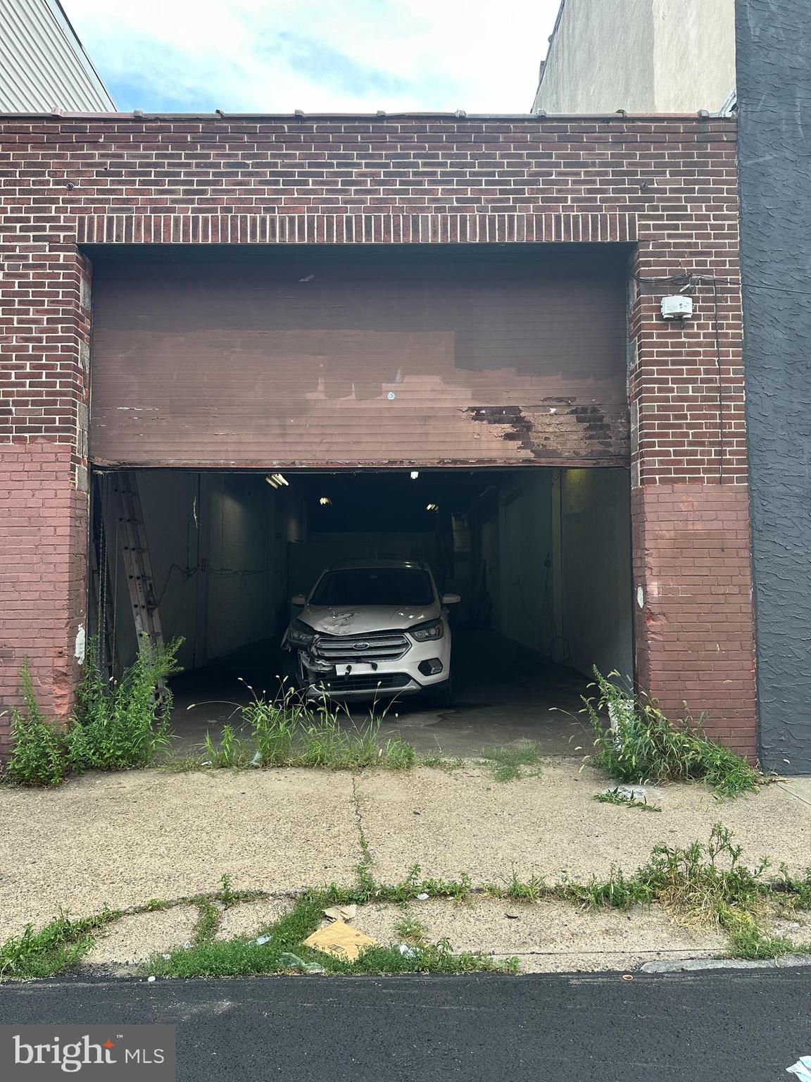 PORT RICHMOND - Residential Lease