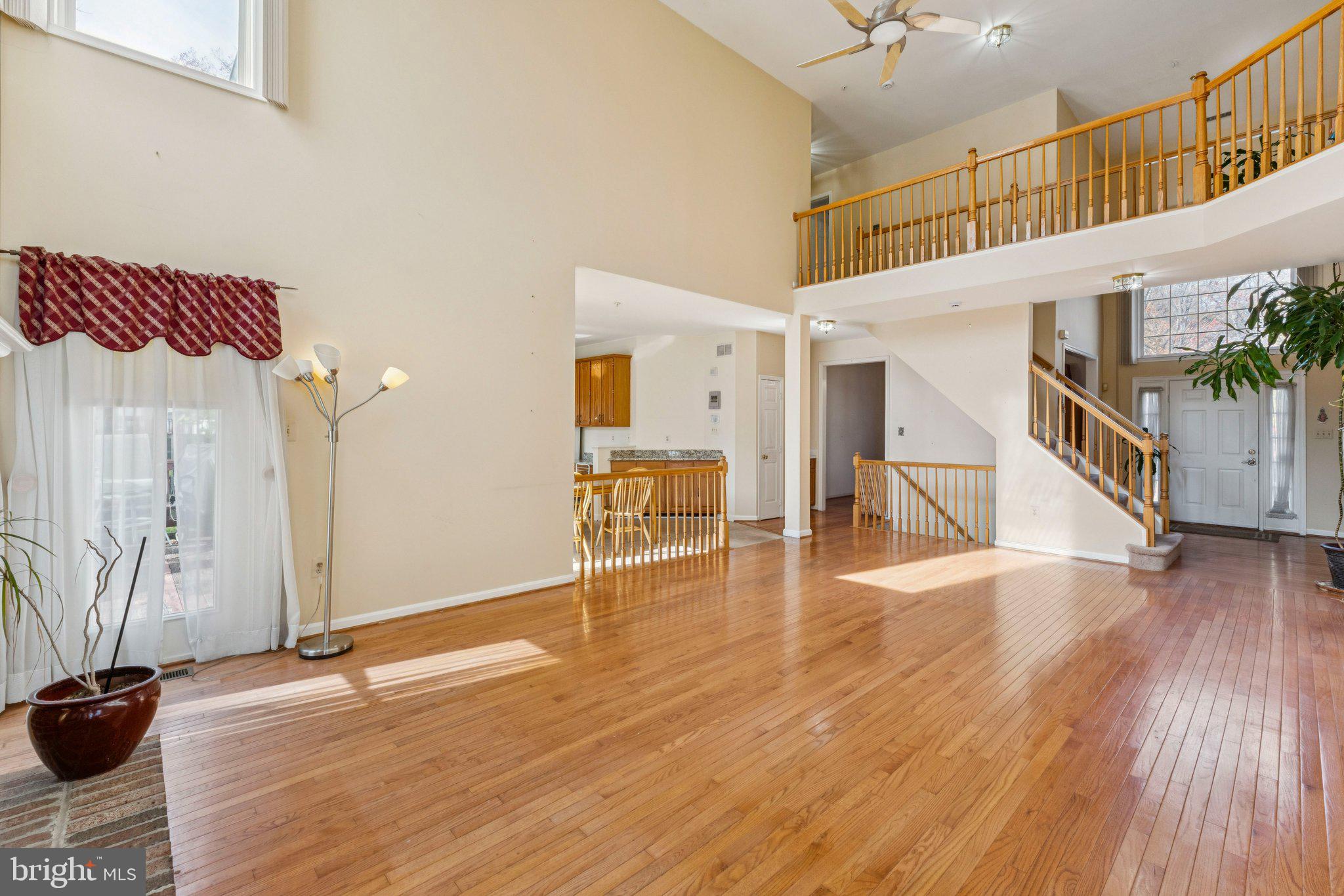 NORTHRIDGE - Residential