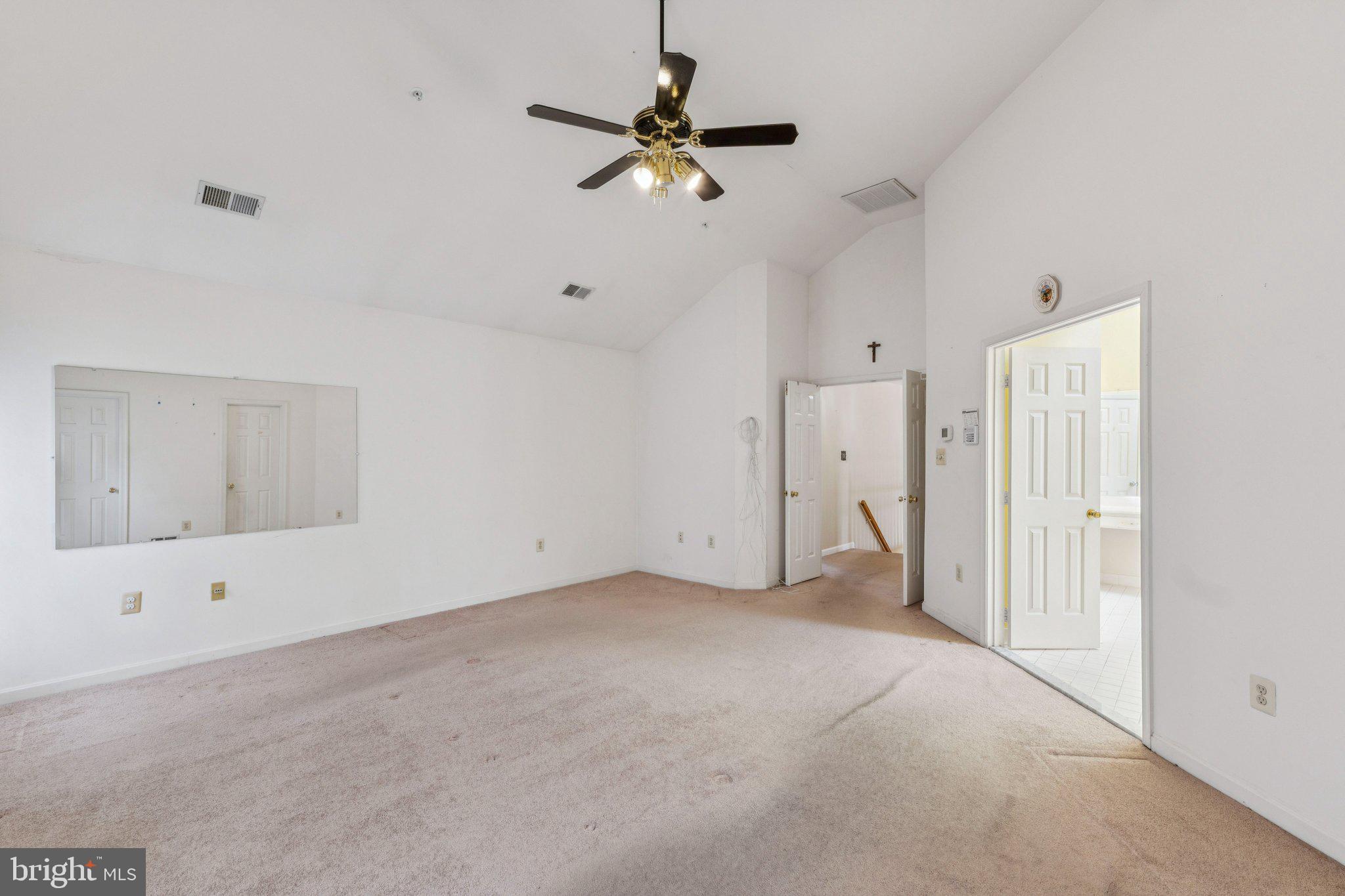 NORTHRIDGE - Residential