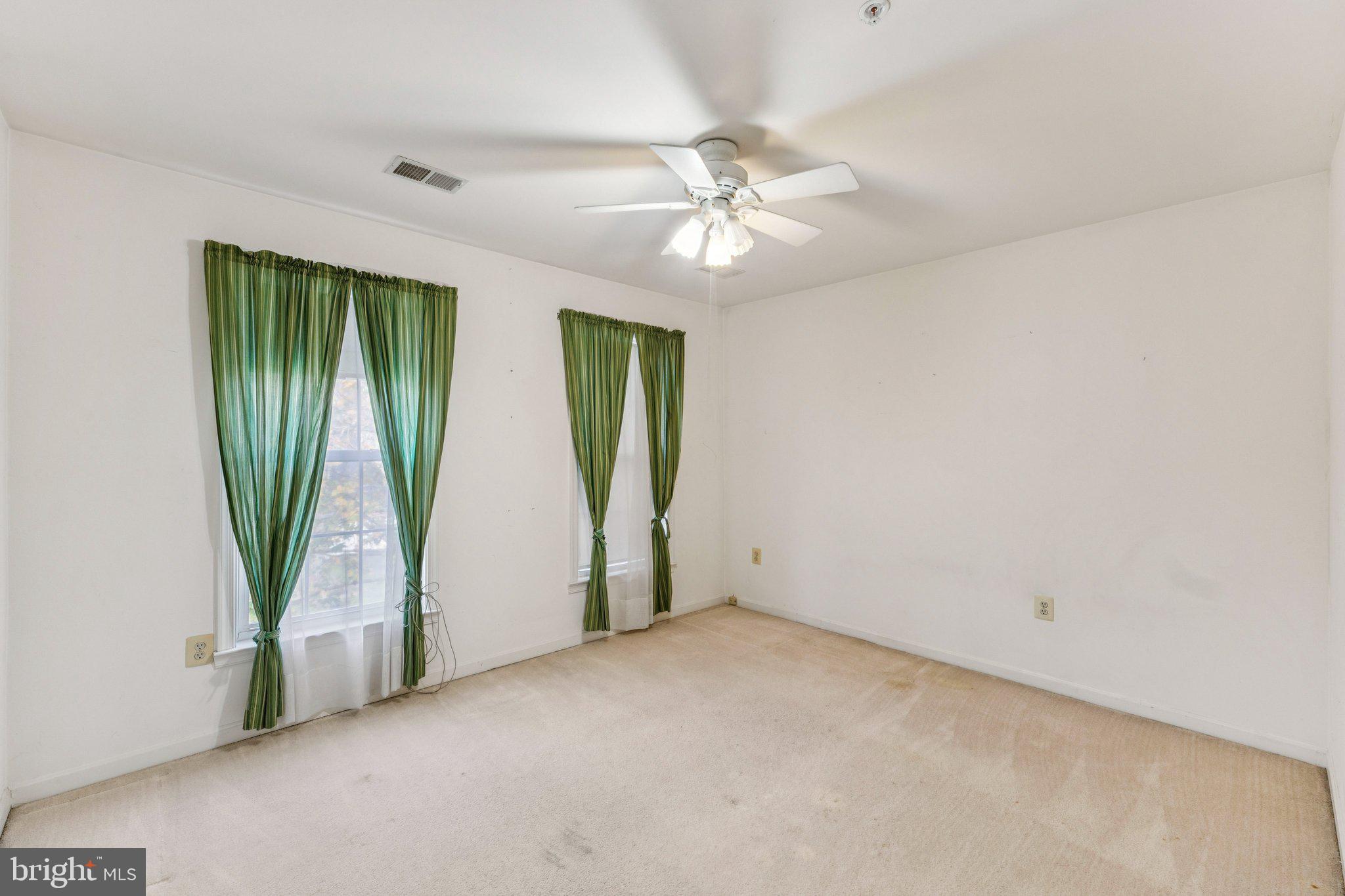 NORTHRIDGE - Residential