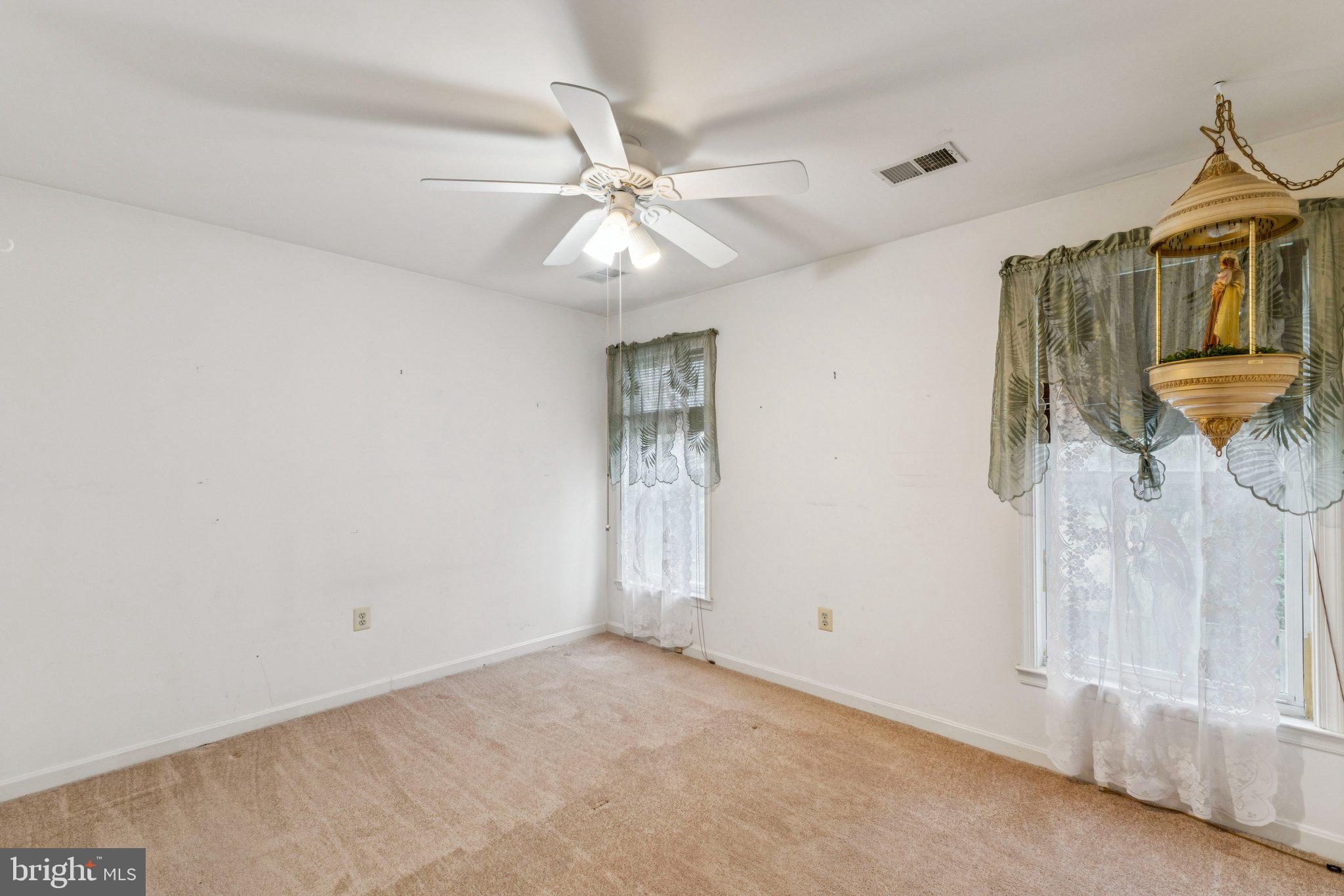 NORTHRIDGE - Residential