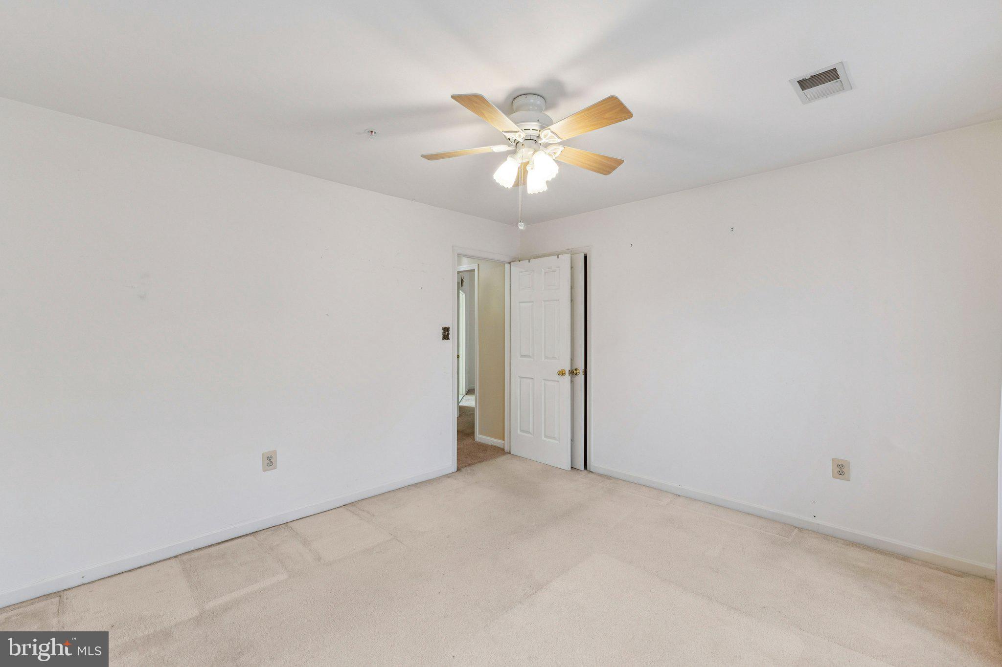 NORTHRIDGE - Residential