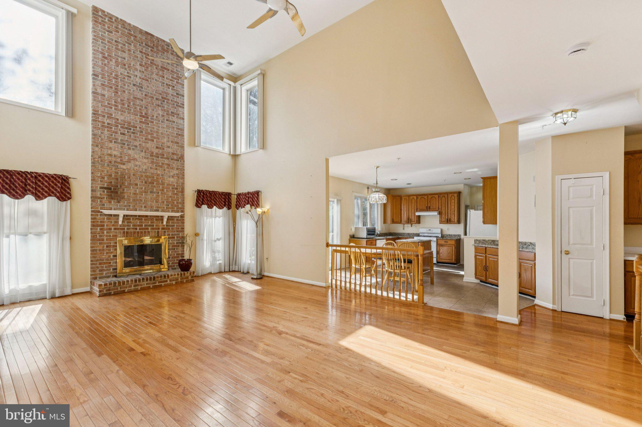 NORTHRIDGE - Residential