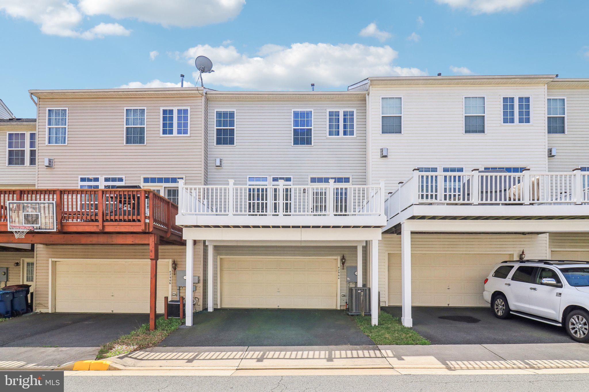 ESTATES AT ELK RUN - Residential