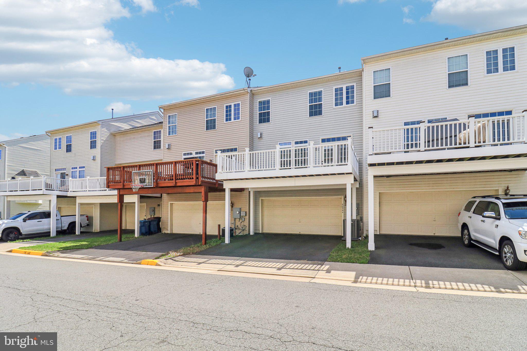 ESTATES AT ELK RUN - Residential