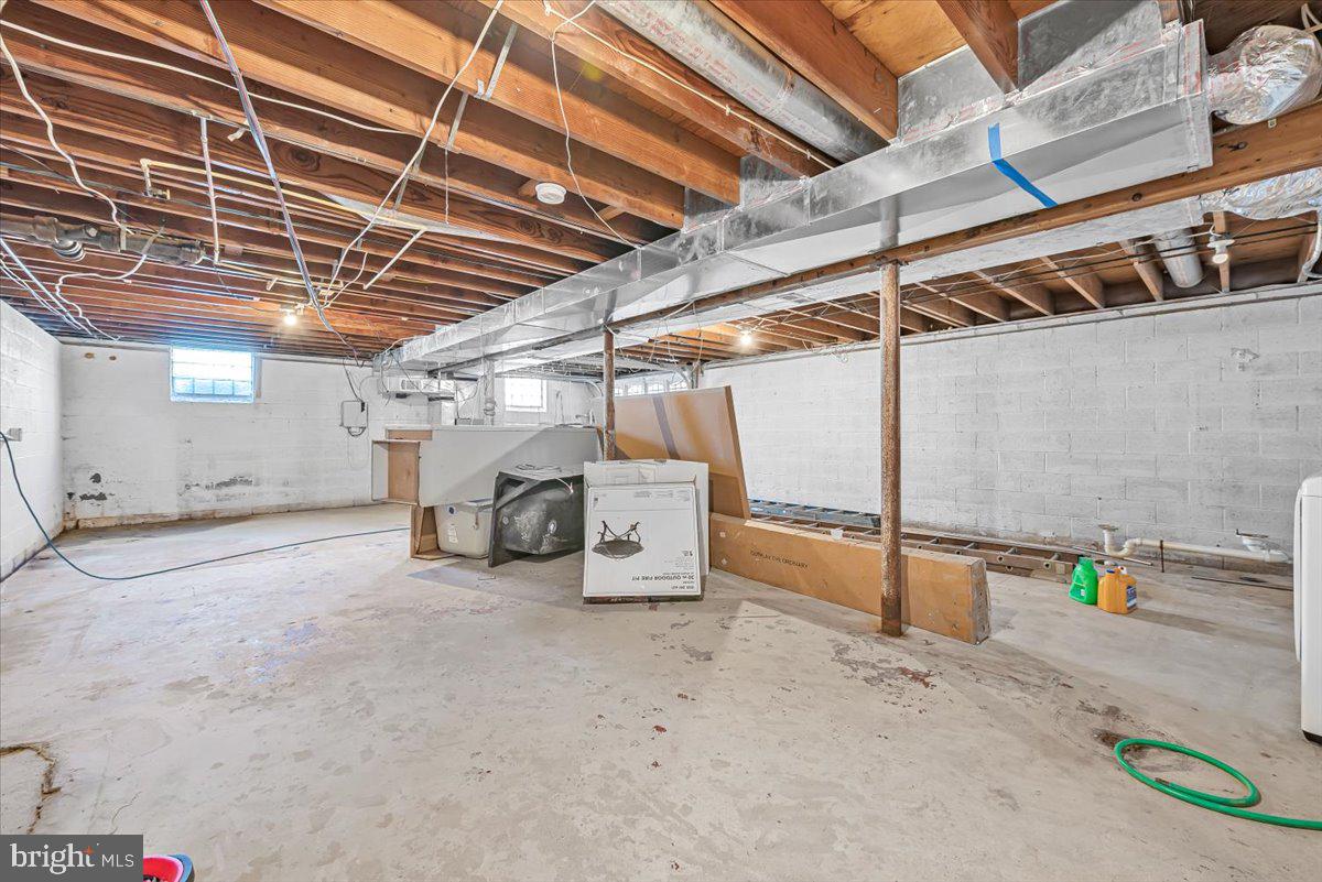 ROCKAWAY BEACH - Residential