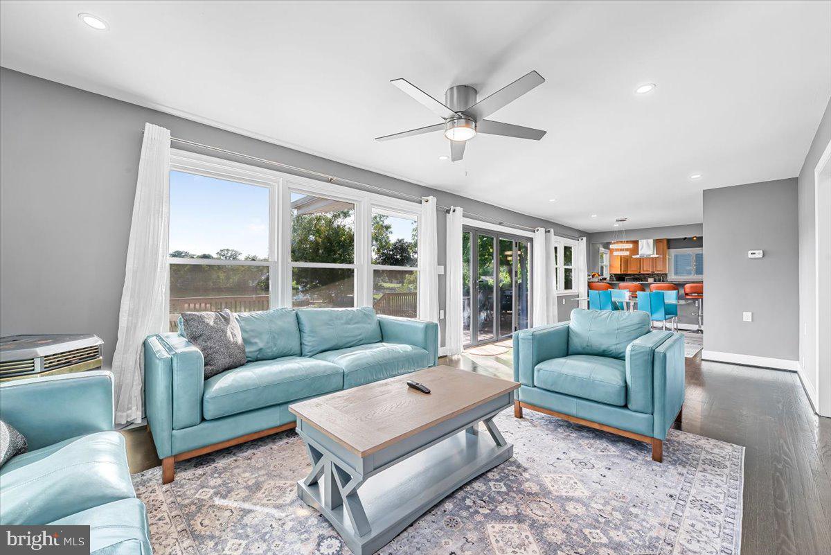 ROCKAWAY BEACH - Residential