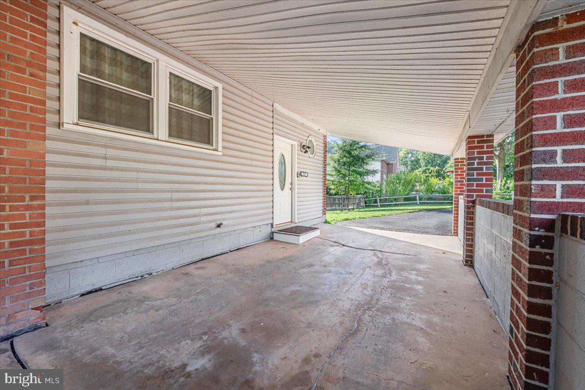 ROCKAWAY BEACH - Residential