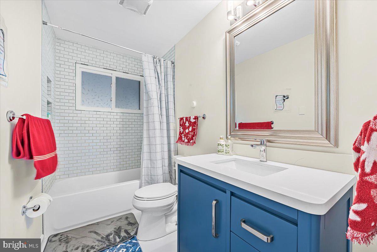 ROCKAWAY BEACH - Residential