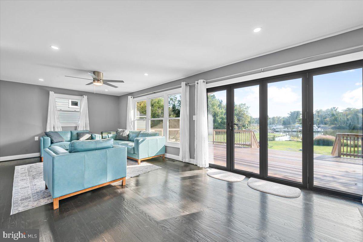 ROCKAWAY BEACH - Residential