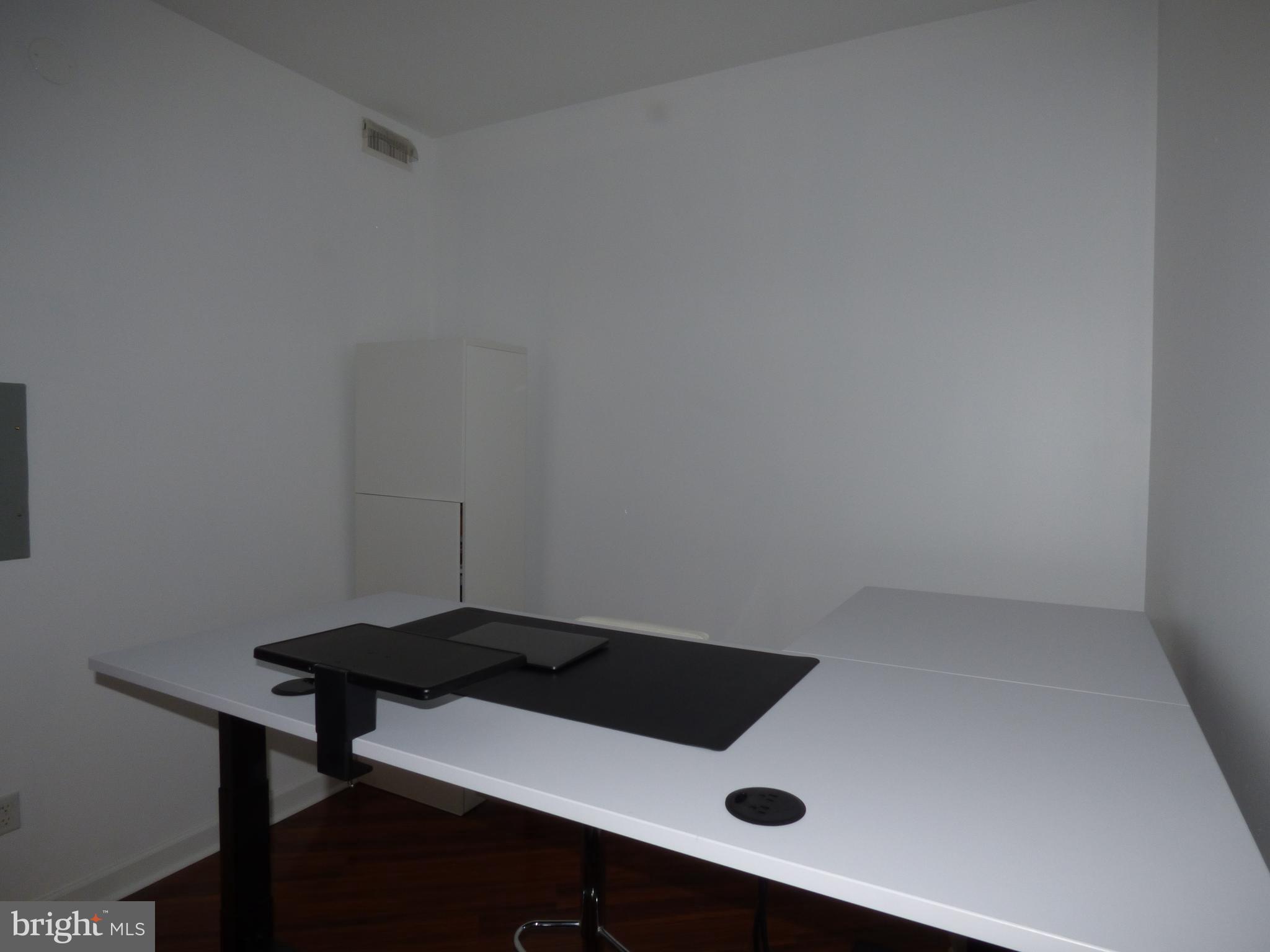 SHIRLINGTON VILLAGE - Residential