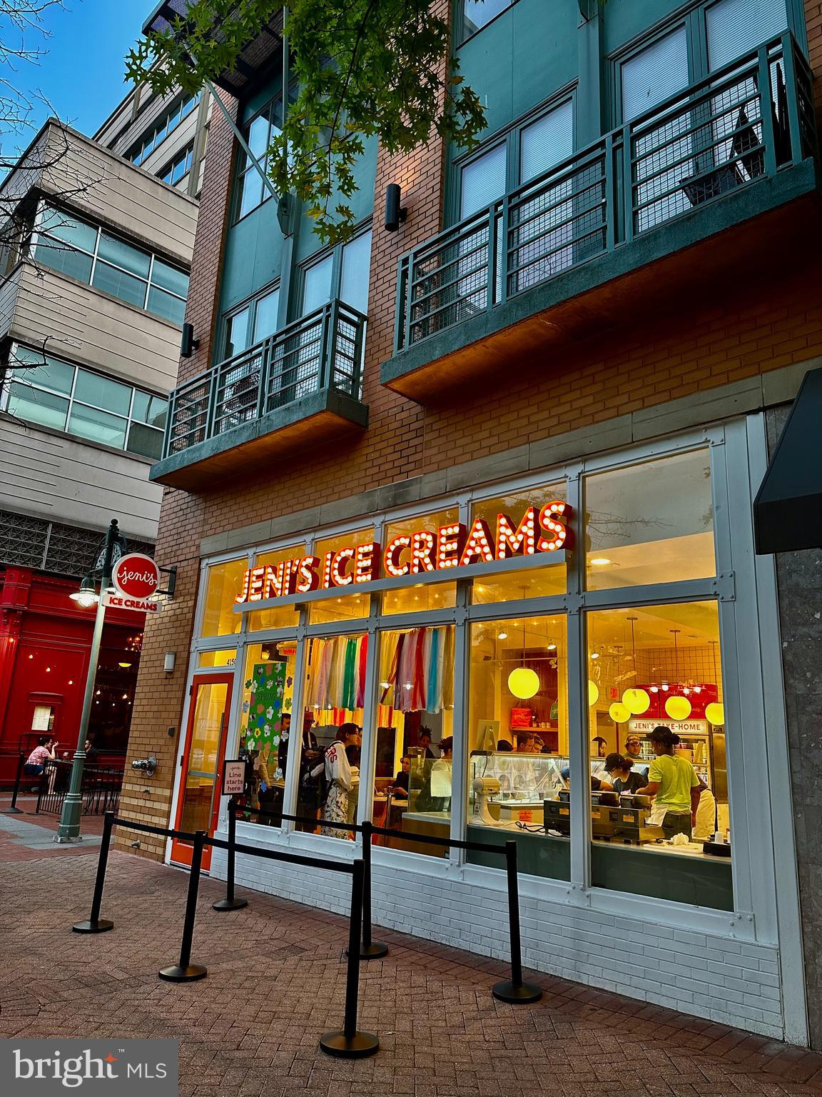 SHIRLINGTON VILLAGE - Residential