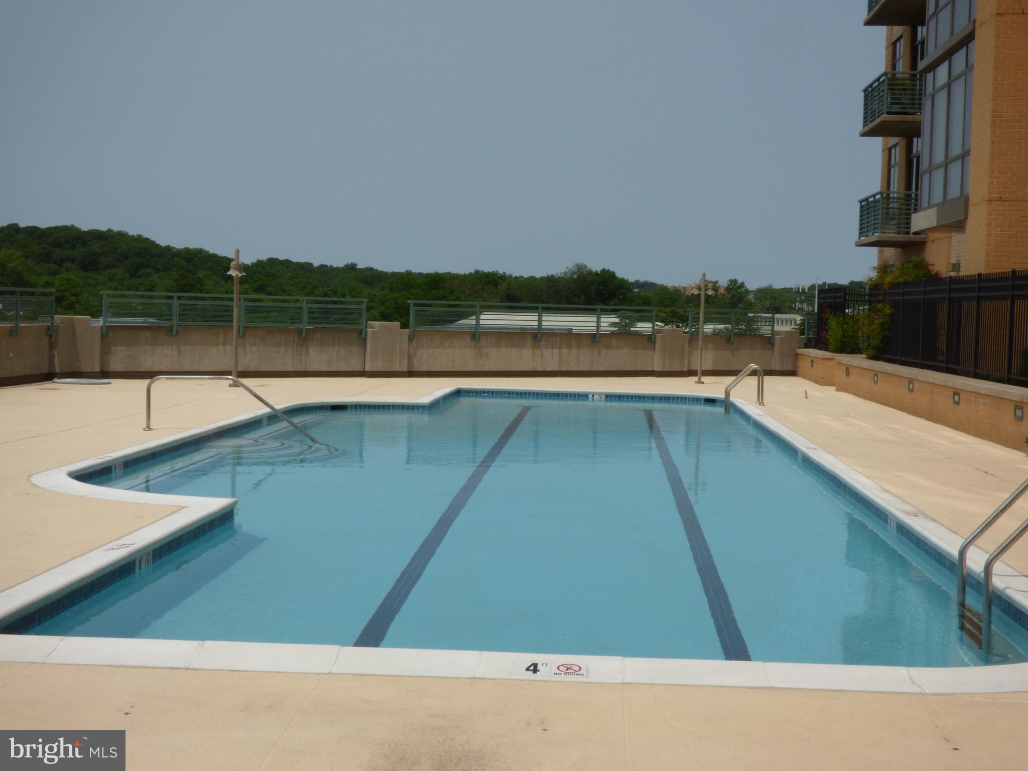 SHIRLINGTON VILLAGE - Residential