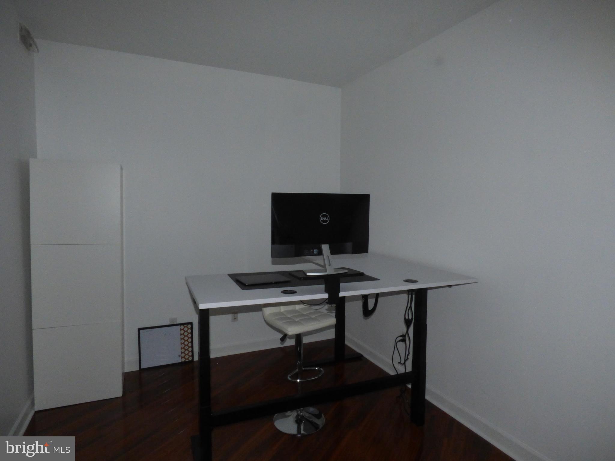 SHIRLINGTON VILLAGE - Residential