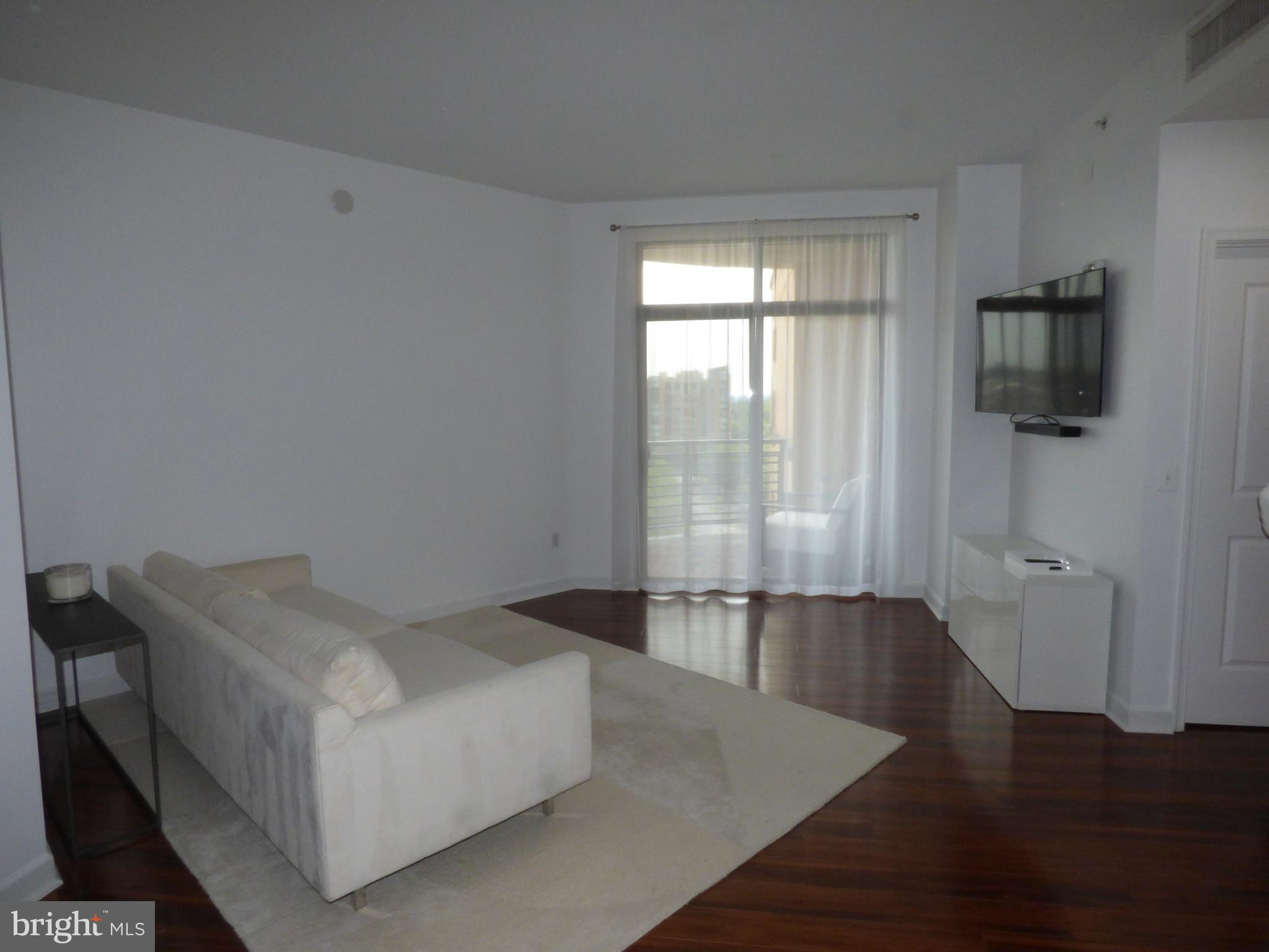 SHIRLINGTON VILLAGE - Residential