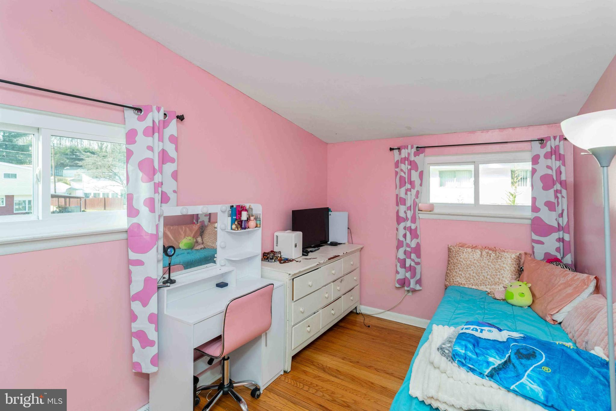 FLORA HILLS - Residential