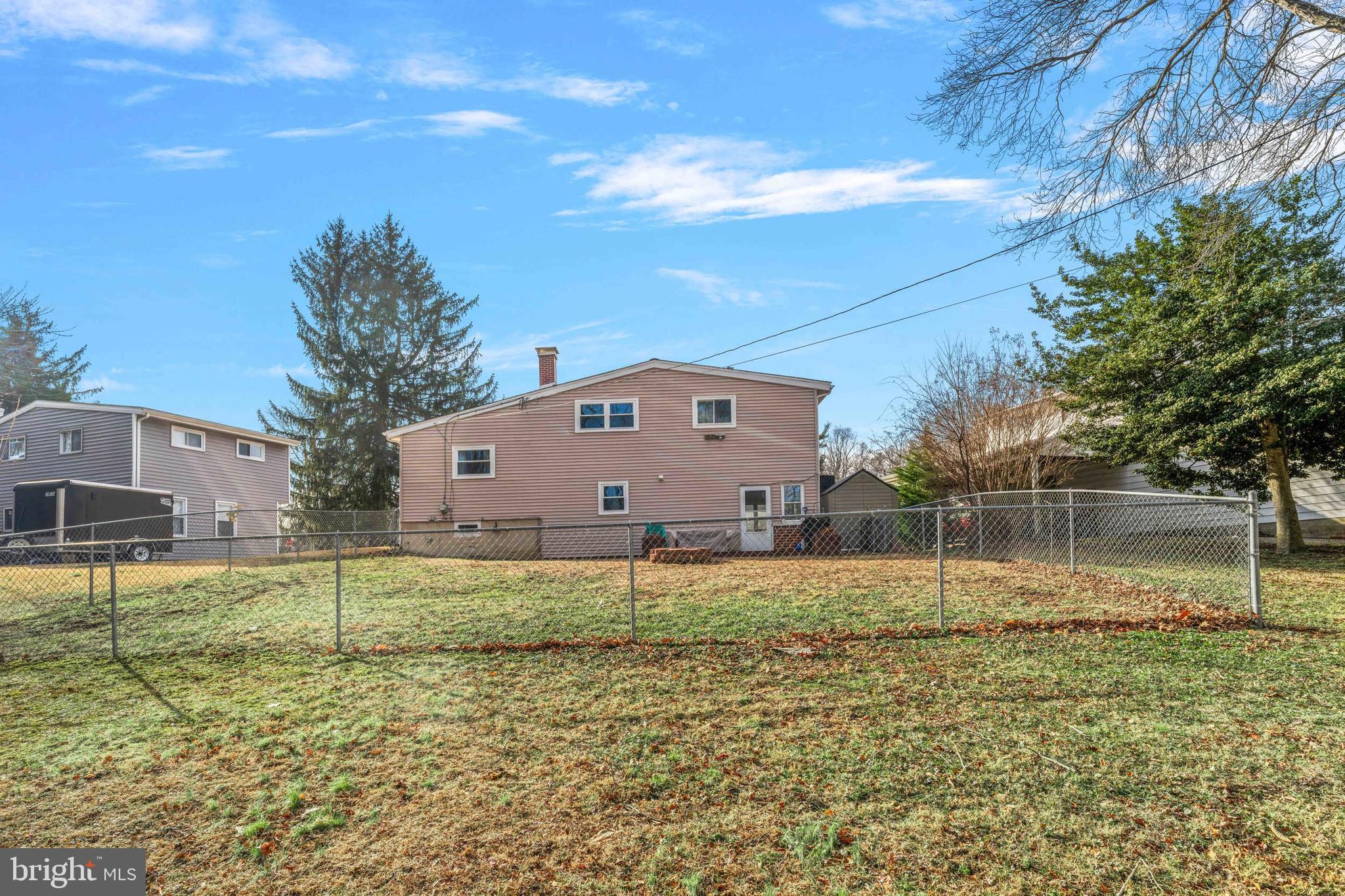 FLORA HILLS - Residential