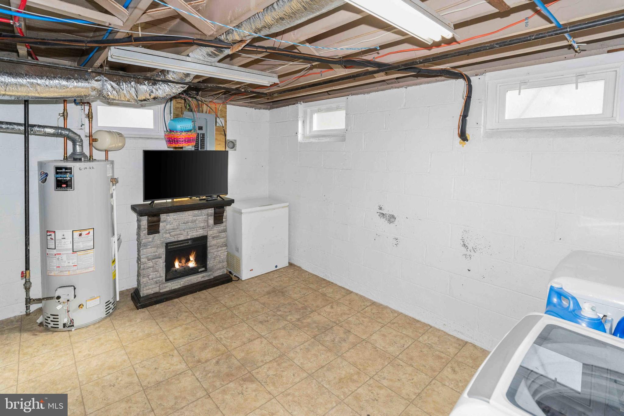 FLORA HILLS - Residential