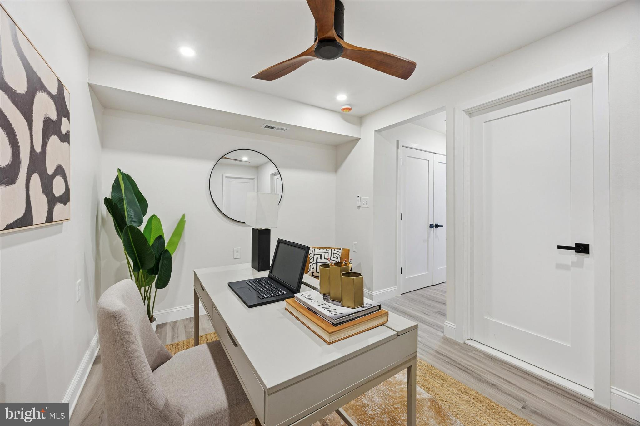 DICKINSON NARROWS - Residential