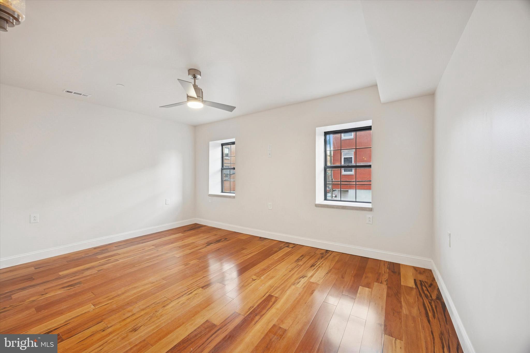 DICKINSON NARROWS - Residential